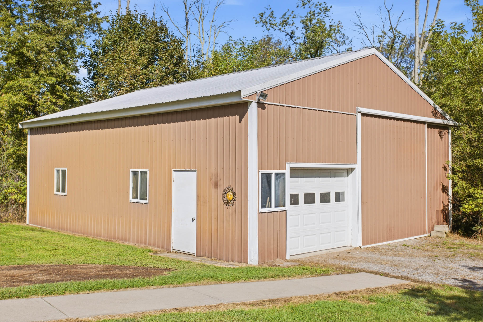 Detached 32 by 40 barn with power at 8082 Mill Road