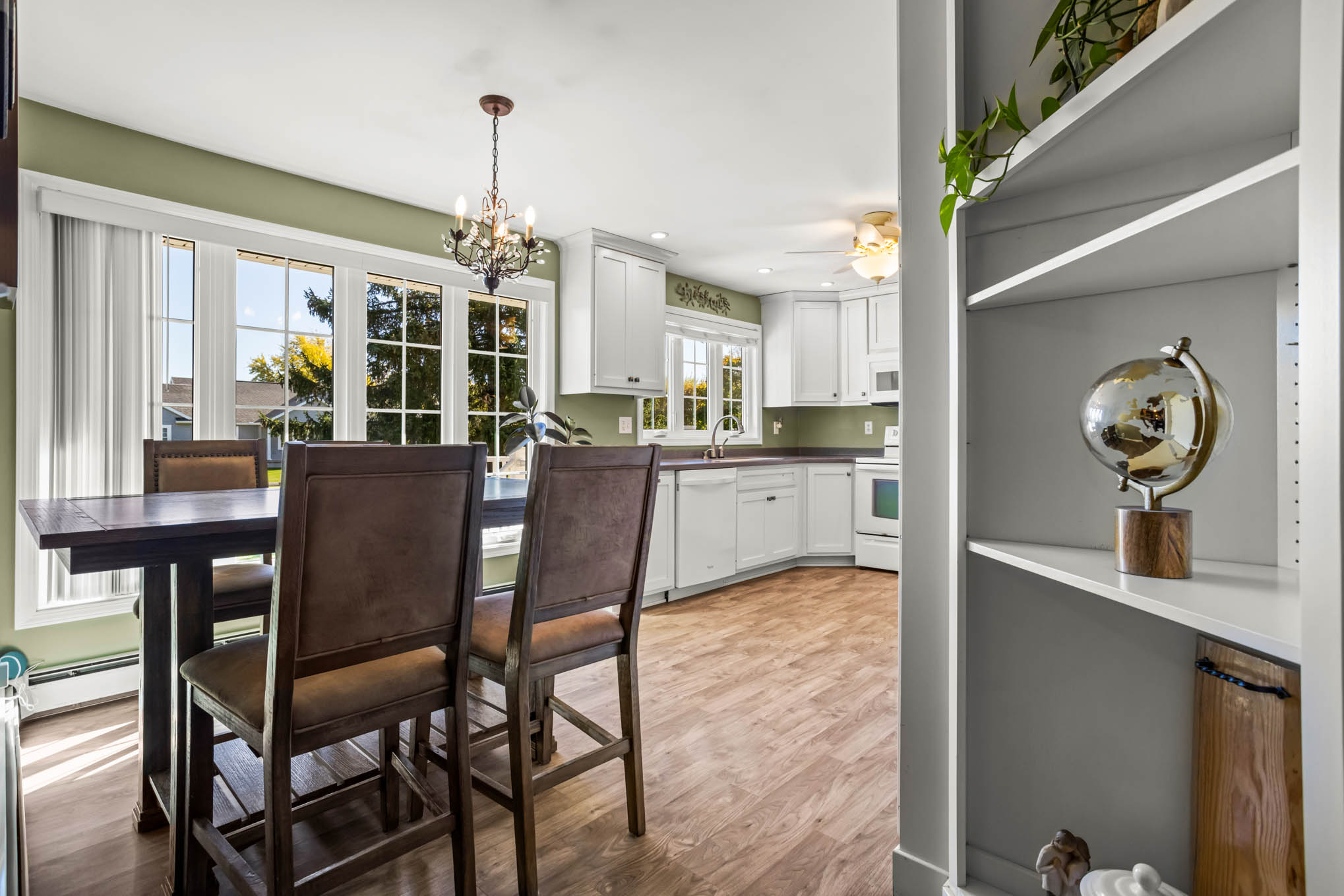 Dining area beside kitchen